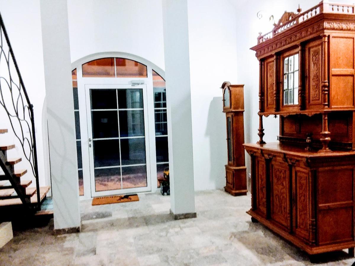 Dworek Akacja Uslugi Hotelarskie * Яновєц